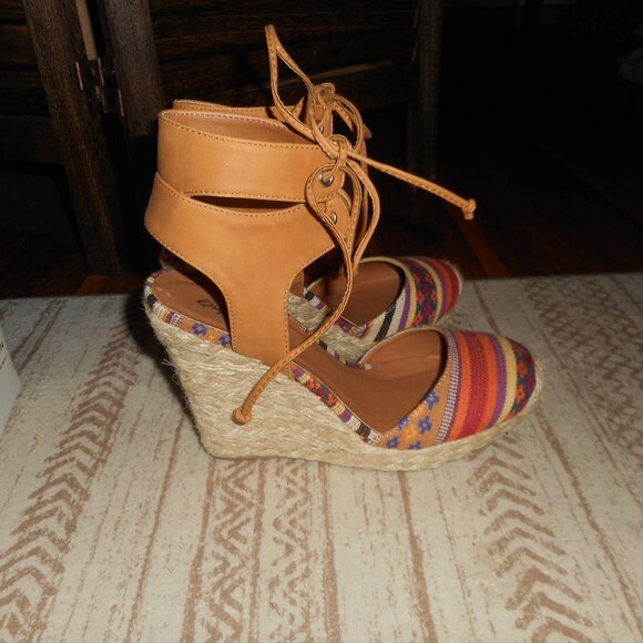 Qupid Shoes - Camel Nubuck fall colors wedge espadrilles, size 8